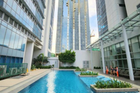 BGC Cosy Spacious 1BR Uptown Parksuites with Balcony City View